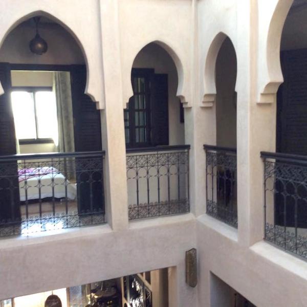 Villa style Riad à la palmeraie, de 4 suites avec piscine 