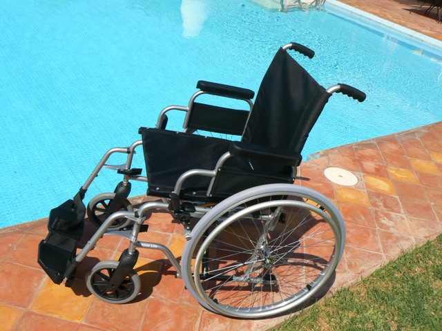 FAUTEUIL ROULANT